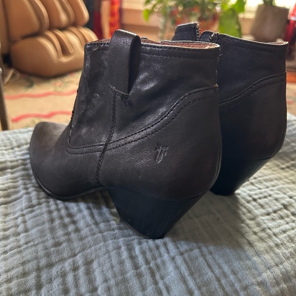 Frye Reina Black Ankle Boots - Picture 2 of 9